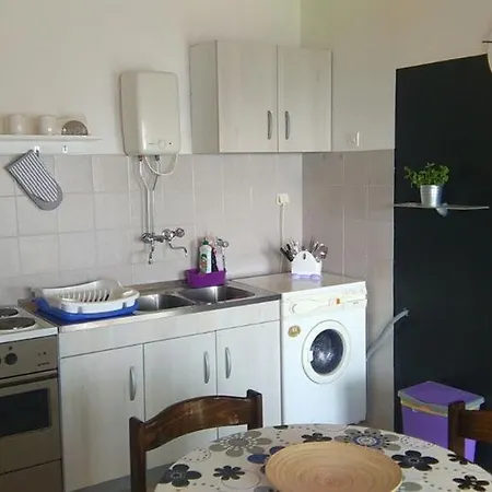 House Jela